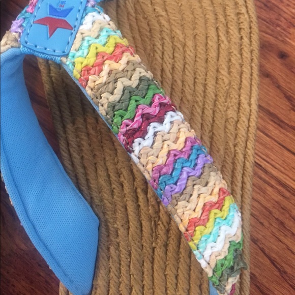 🍭HP🍭 Flip Flops - Picture 3 of 4