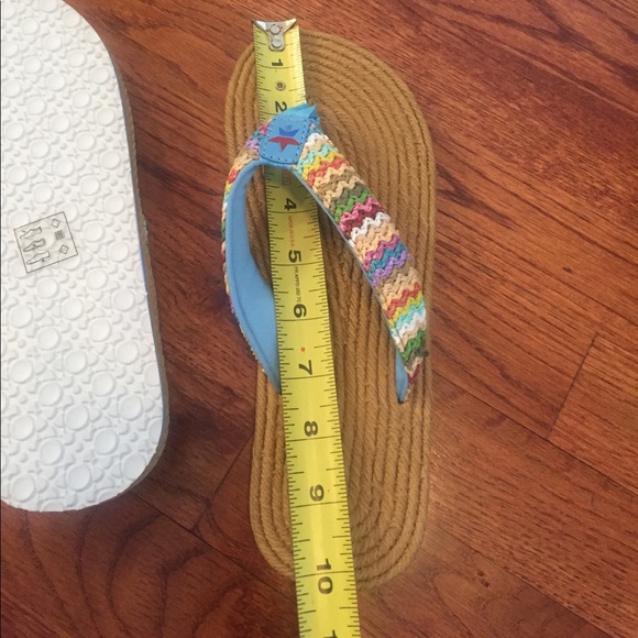 🍭HP🍭 Flip Flops - Picture 4 of 4