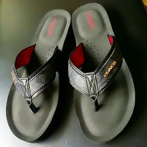 Coach Padded Flip Flops NWOT