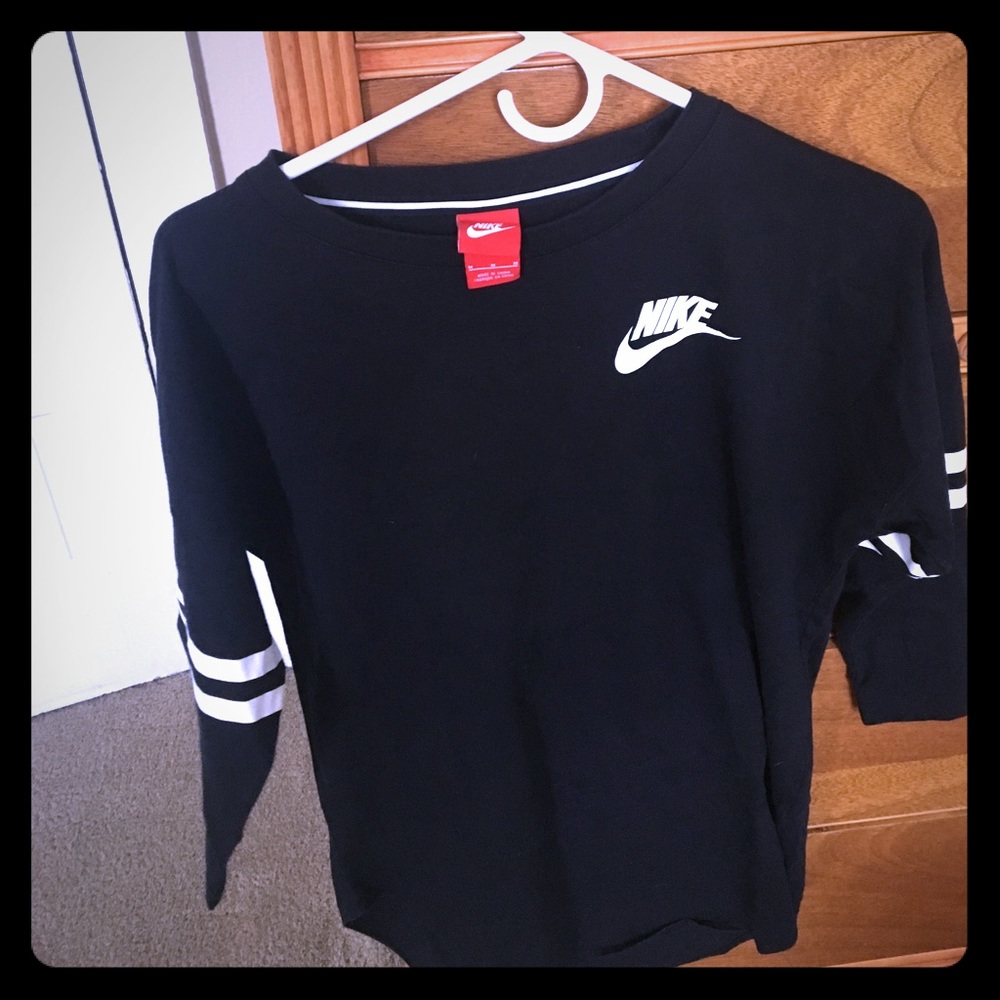 Nike 3/4 sleeve varsity-style shirt
