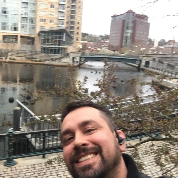 Meet your Posher, Bryan - Picture 3 of 8