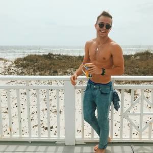 Meet your Posher, Zachary