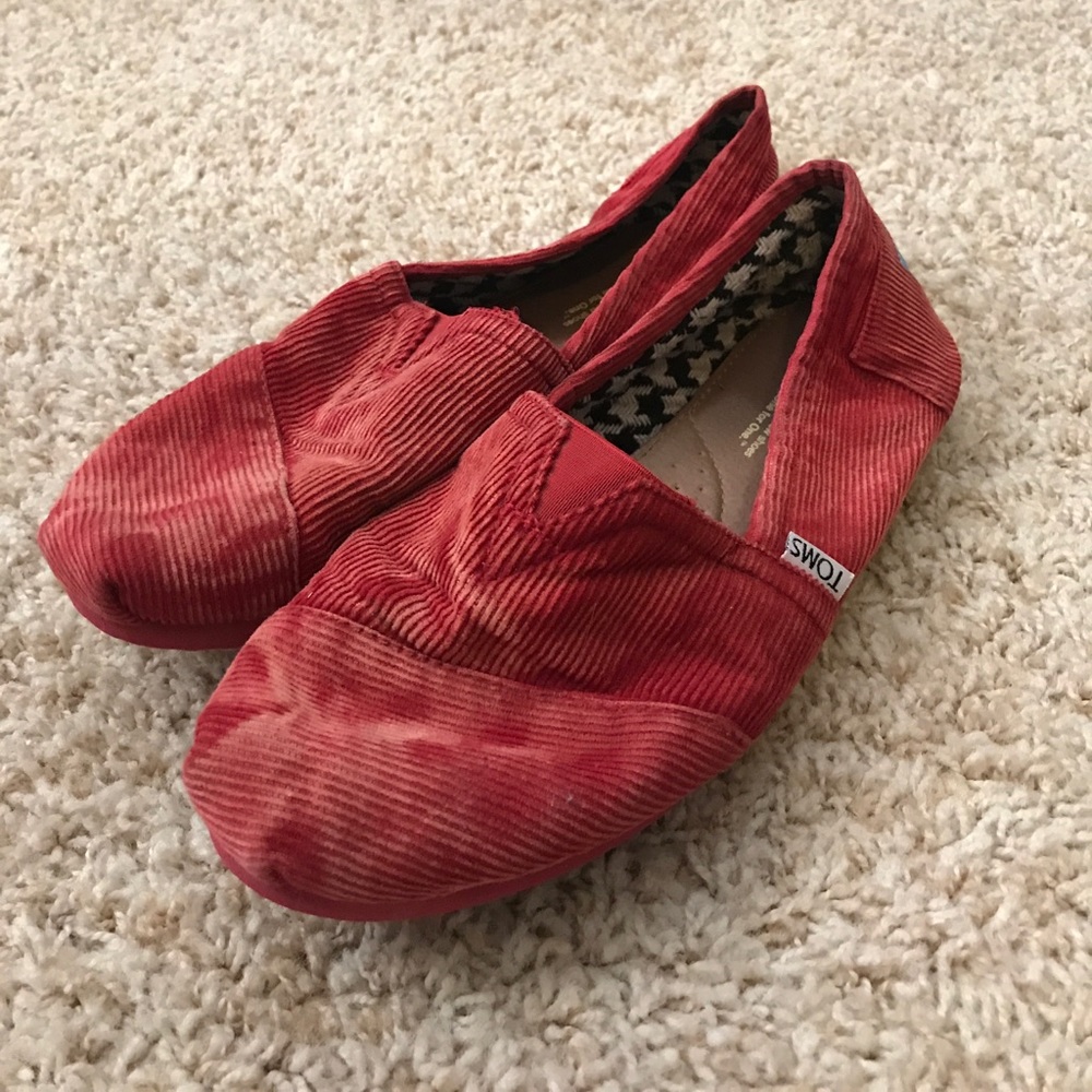 Toms