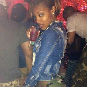 Meet your Posher, Dee