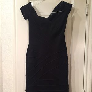 Tadashi Off Shoulder Womens Black Cockatail Dress