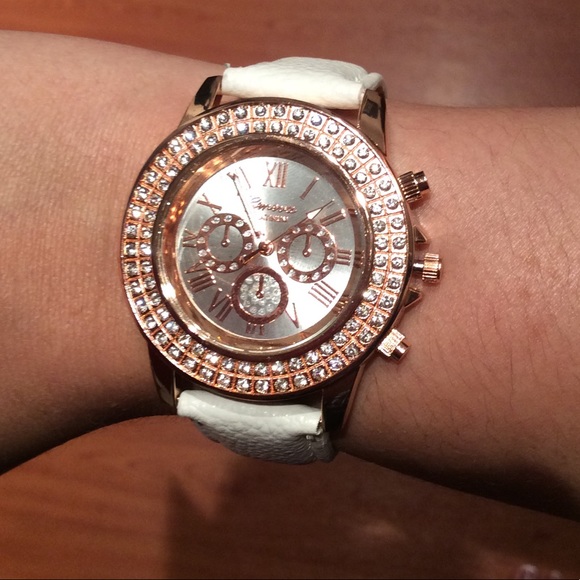 ❤️ Faux Leather Watch NEW ❤️ - Picture 3 of 6