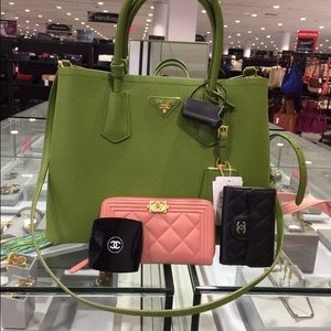 Meet your Posher, Jina