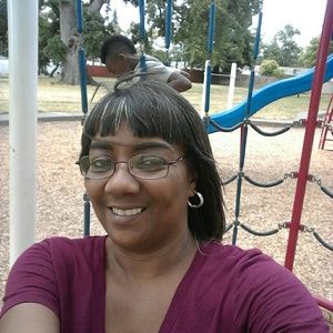 Meet your Posher, Dee dee