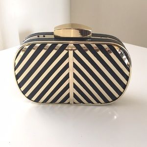 SALE!! ⚡️⚡️Closet closing 8/22! Art Deco clutch