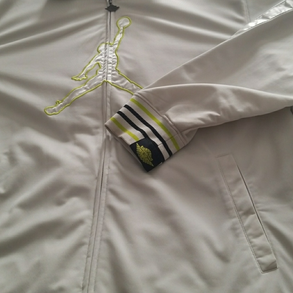 Jordan Jacket - Picture 2 of 5
