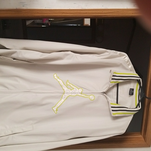 Jordan Jacket - Picture 5 of 5