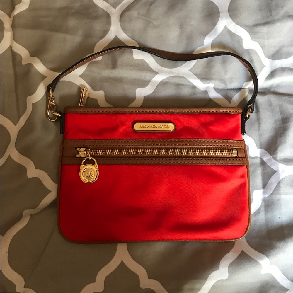 Michael Kors wristlet purse style