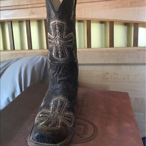 Circle G embroidered cross cowgirl boots