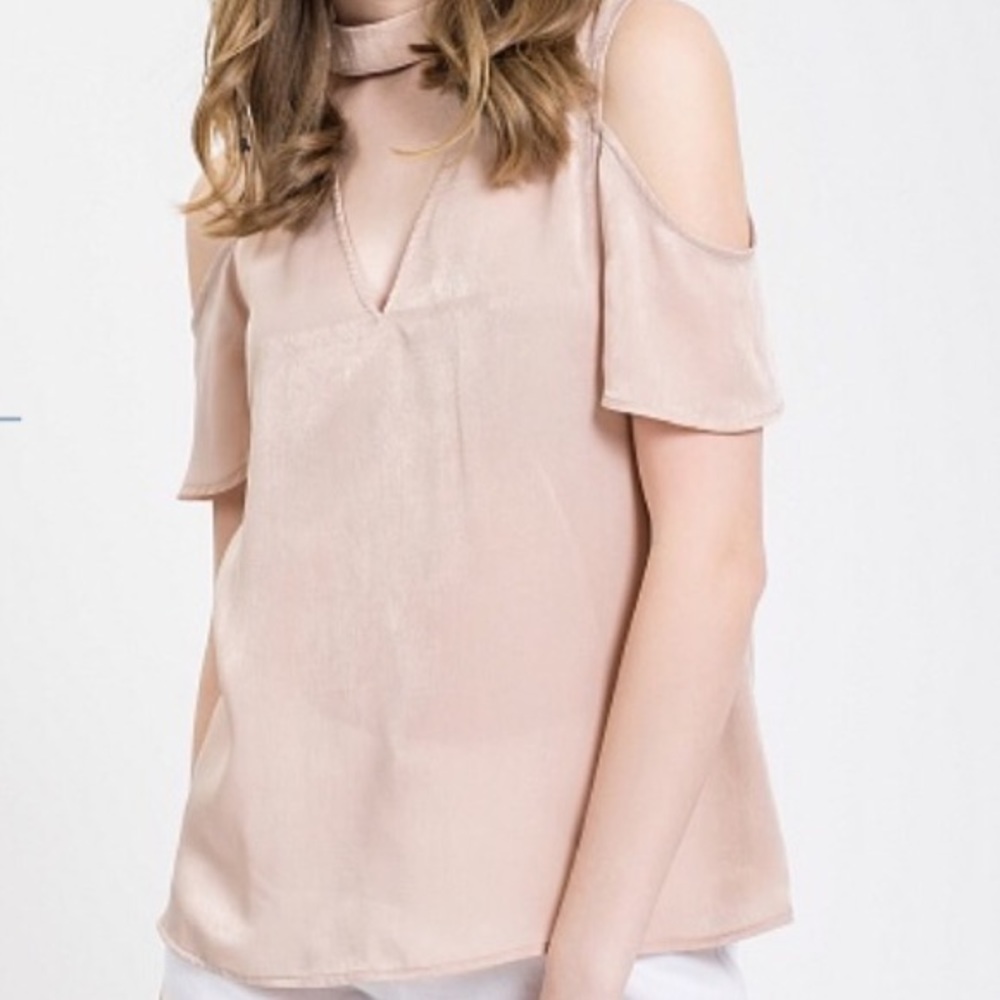 Cold shoulder top