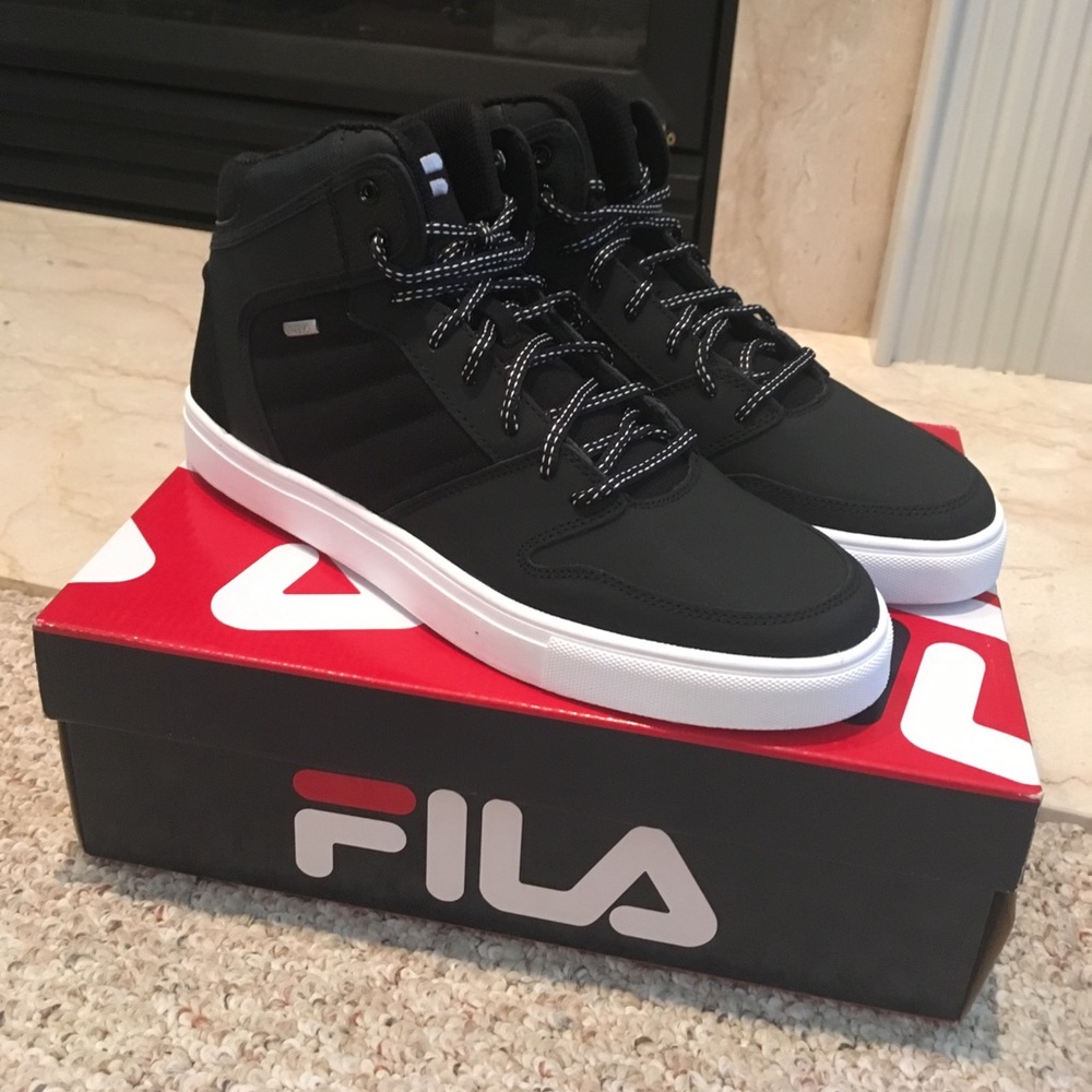 NEW Fila Sneakers