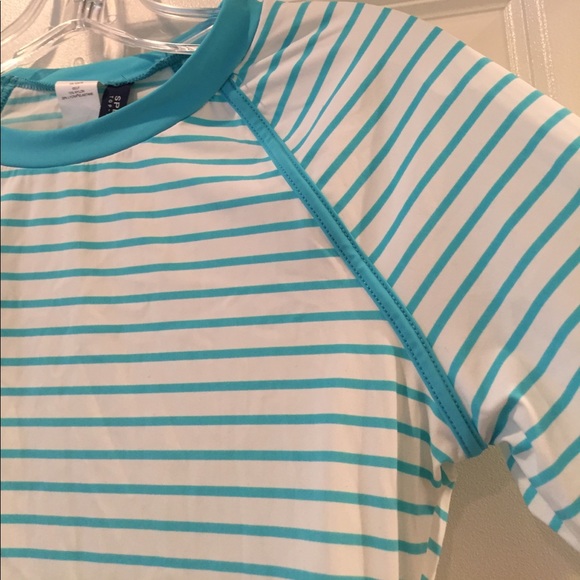 Adorable Sperry Rash guard - Picture 2 of 5