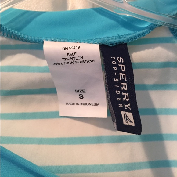 Adorable Sperry Rash guard - Picture 3 of 5