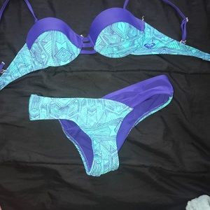 roxy two piece bikini💧