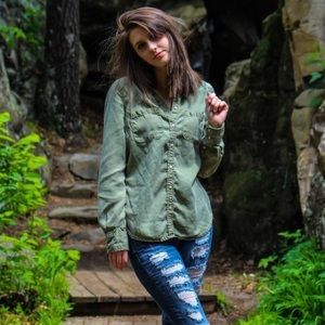 Meet your Posher, Caitlynn