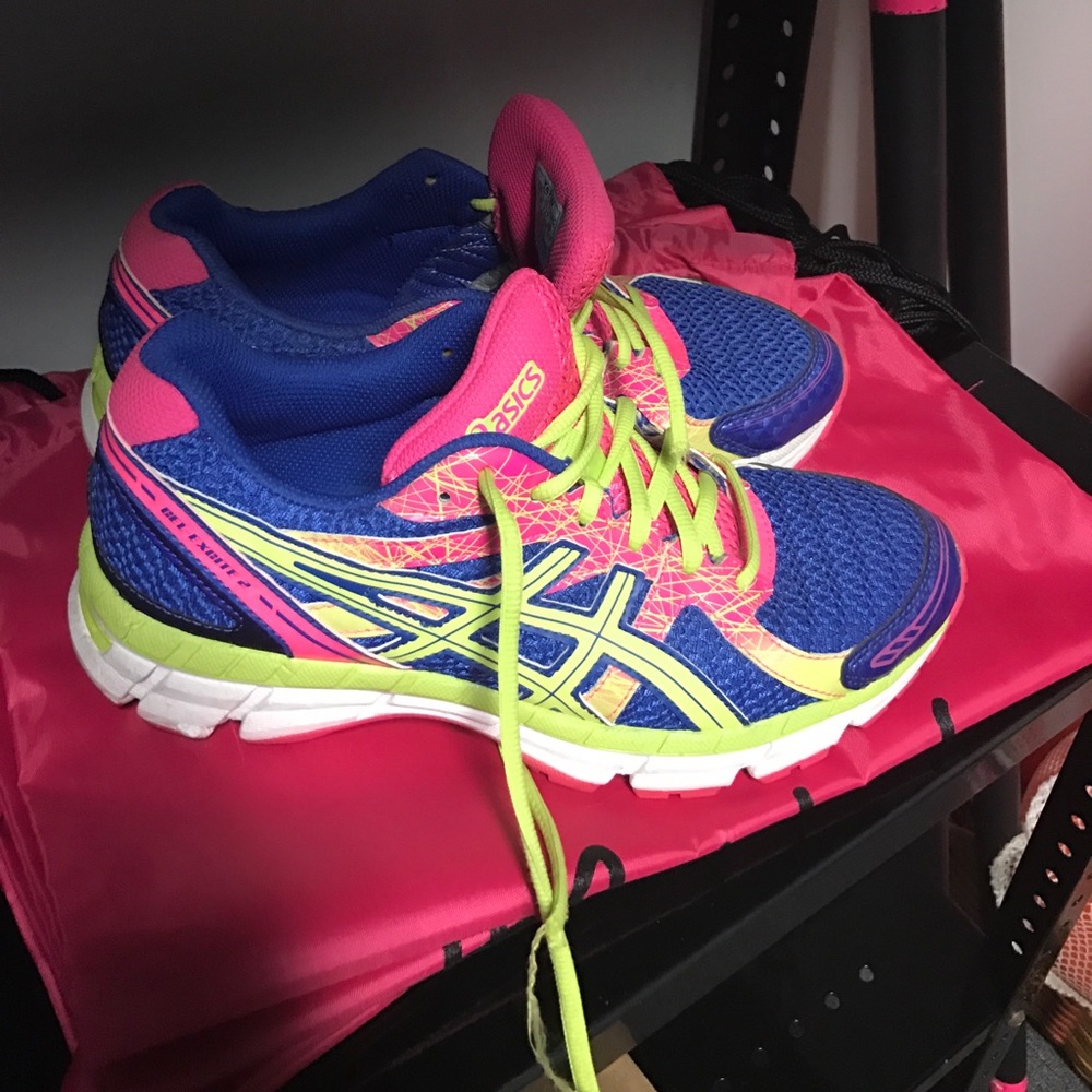 Ascis running shoes 💗💗