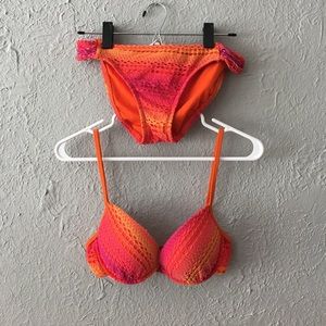 2 Piece bikini 👙 super cute