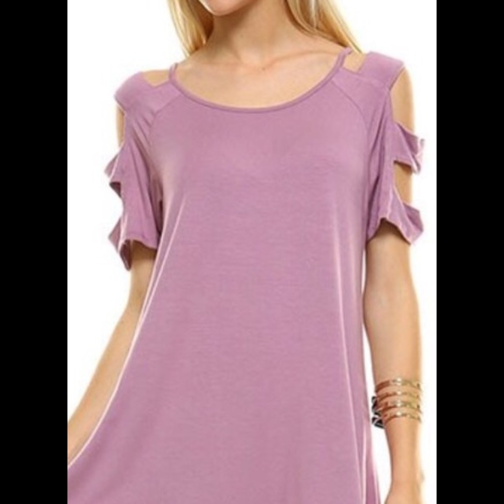 Cold shoulder top