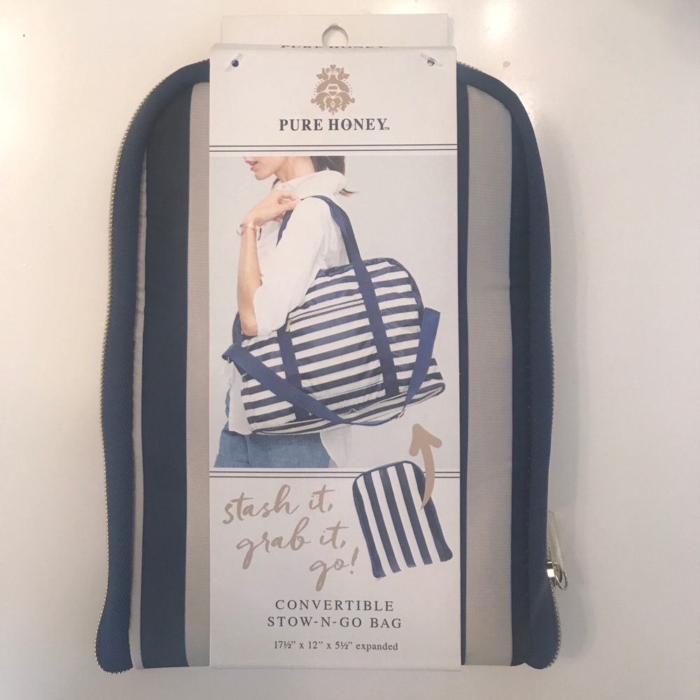 NWT Convertible stow-n-go bag