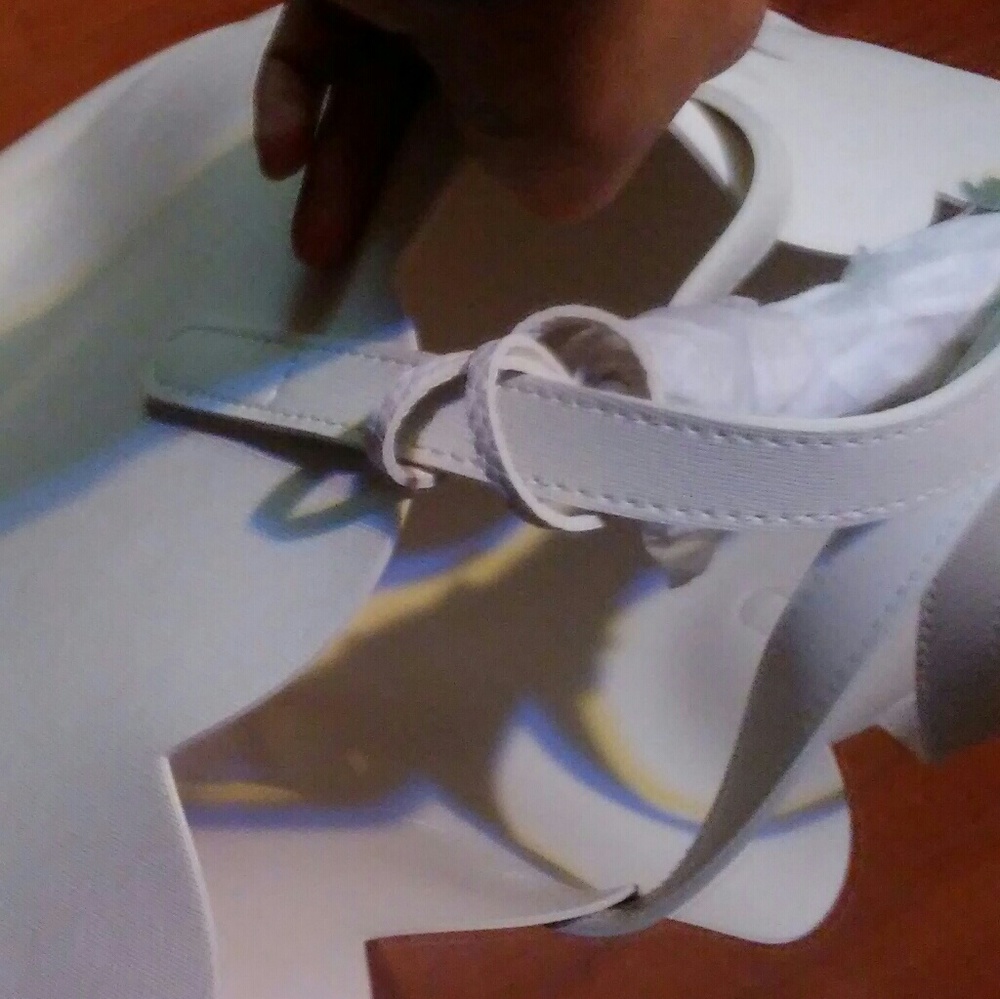 White Tote - Picture 2 of 2