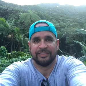 Meet your Posher, Carlos