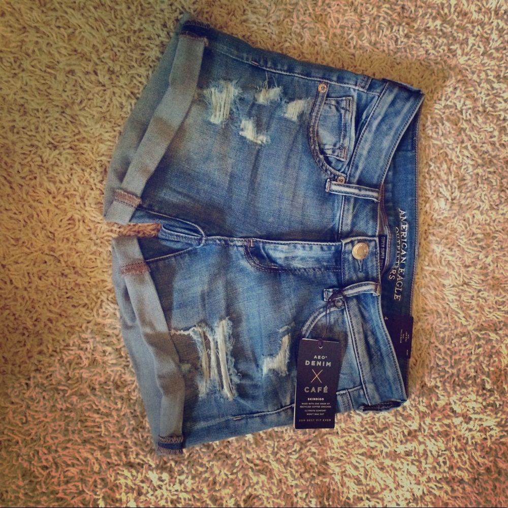 American eagle low rise midi shorts