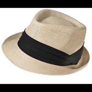 Women's straw fedora