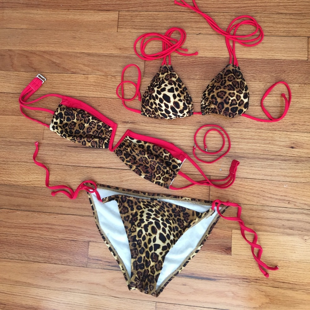 3 Pieces bikini!! Red and leopard strappy sexy
