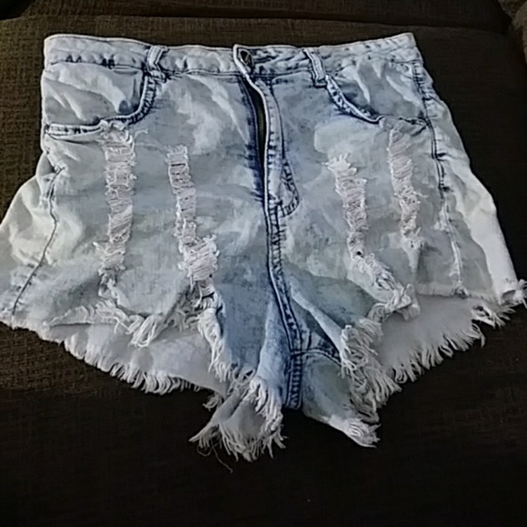 Sexy Destroyed shorts - Picture 1 of 5