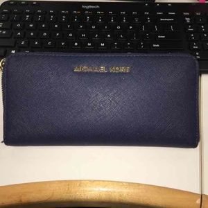 Michael Kors Jet Set Wallet