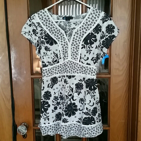 Relativity Tops - Summer Top