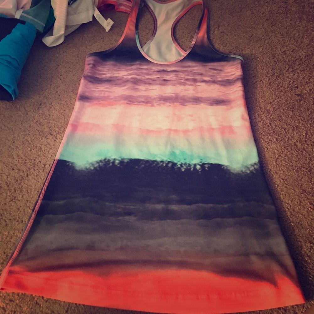 Lululemon crb beachscape sz 8 like new
