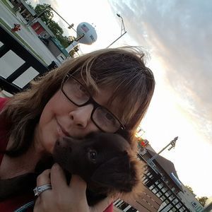 Meet your Posher, Laura