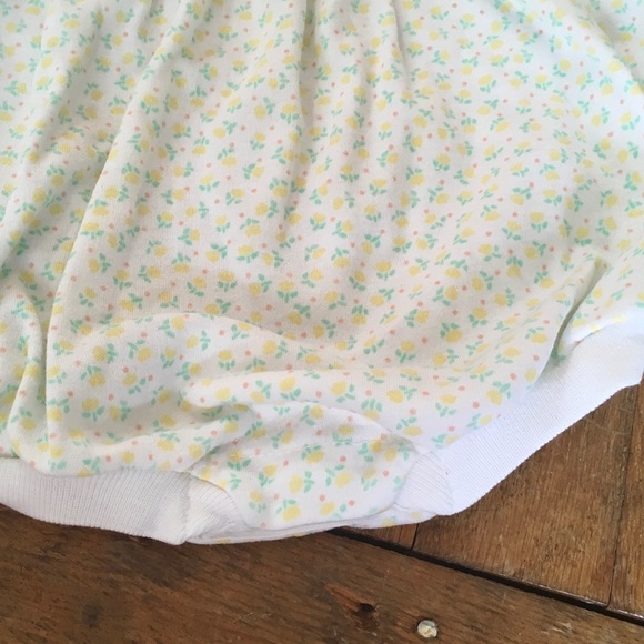 SOLD Two vintage Healthtex baby rompers - Picture 7 of 8