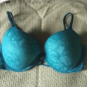 VS lace bra