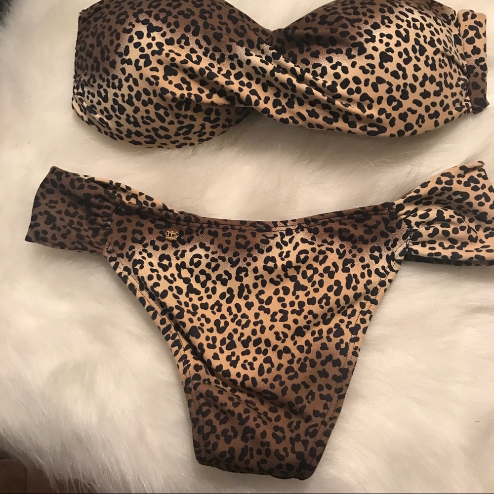 💥Flash sale!💥Never been worn leopard bikini set!