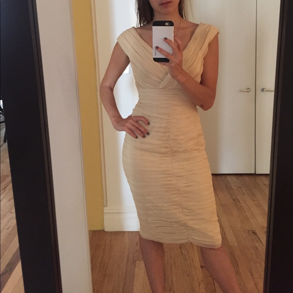 Gorgeous cocktail dress!