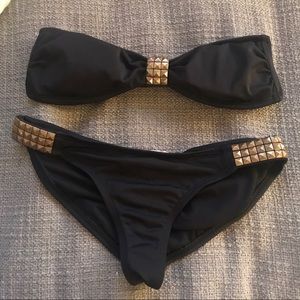 💥Flash sale!💥 Black with gold stud bikini set!