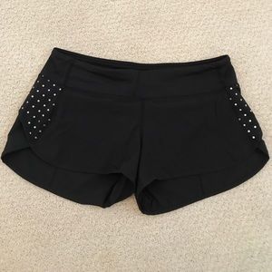 black lululemon athletic shorts