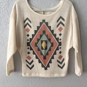 Geometric pattern thin sweater
