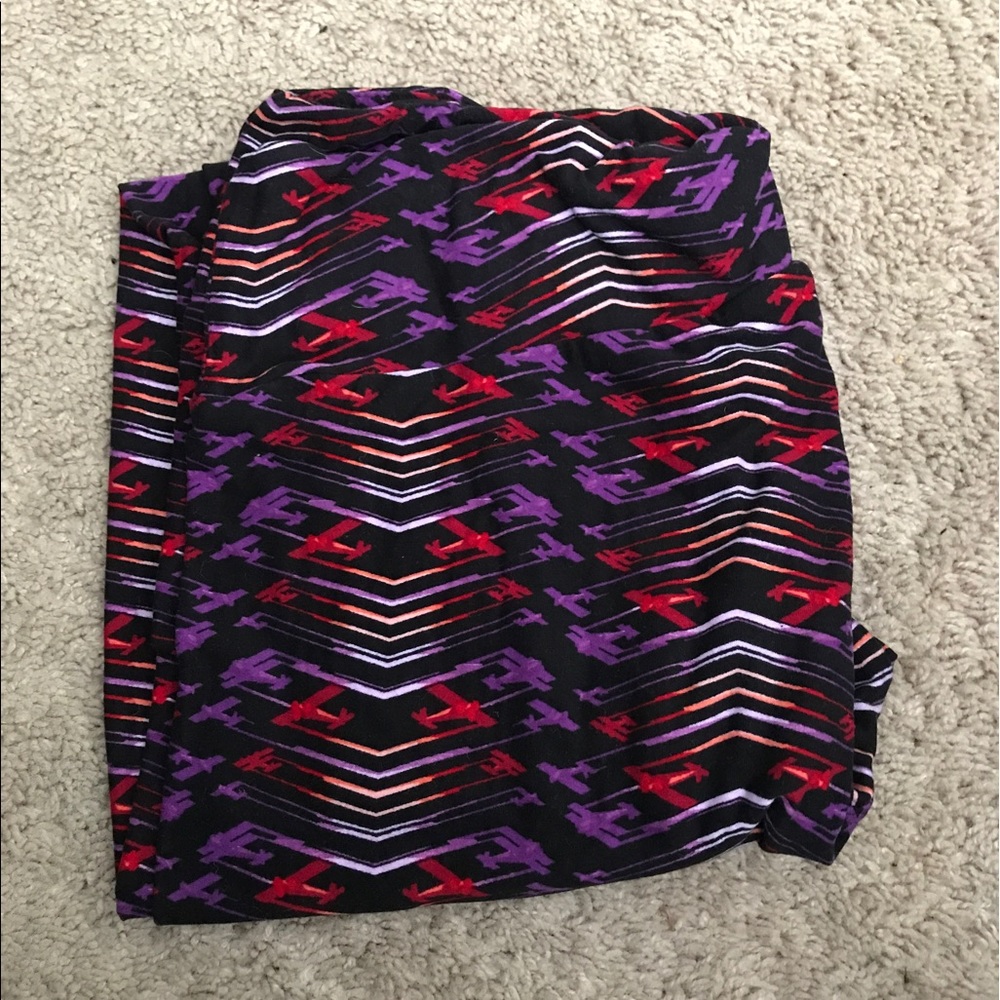 Lularoe TC Airplane leggings!