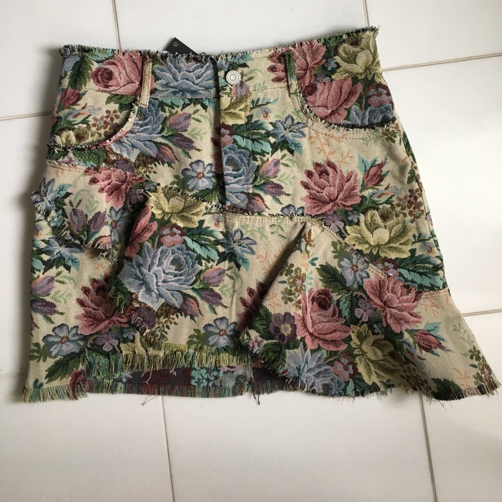 Zara floral skirt
