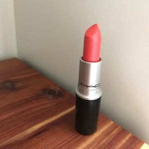 MAC Lipstick in Costa Chic 💄