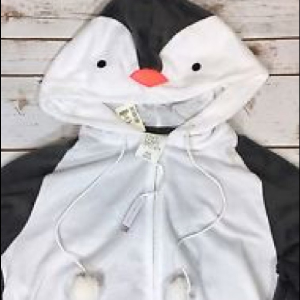 NWT Aeropostale Penguin Onesie