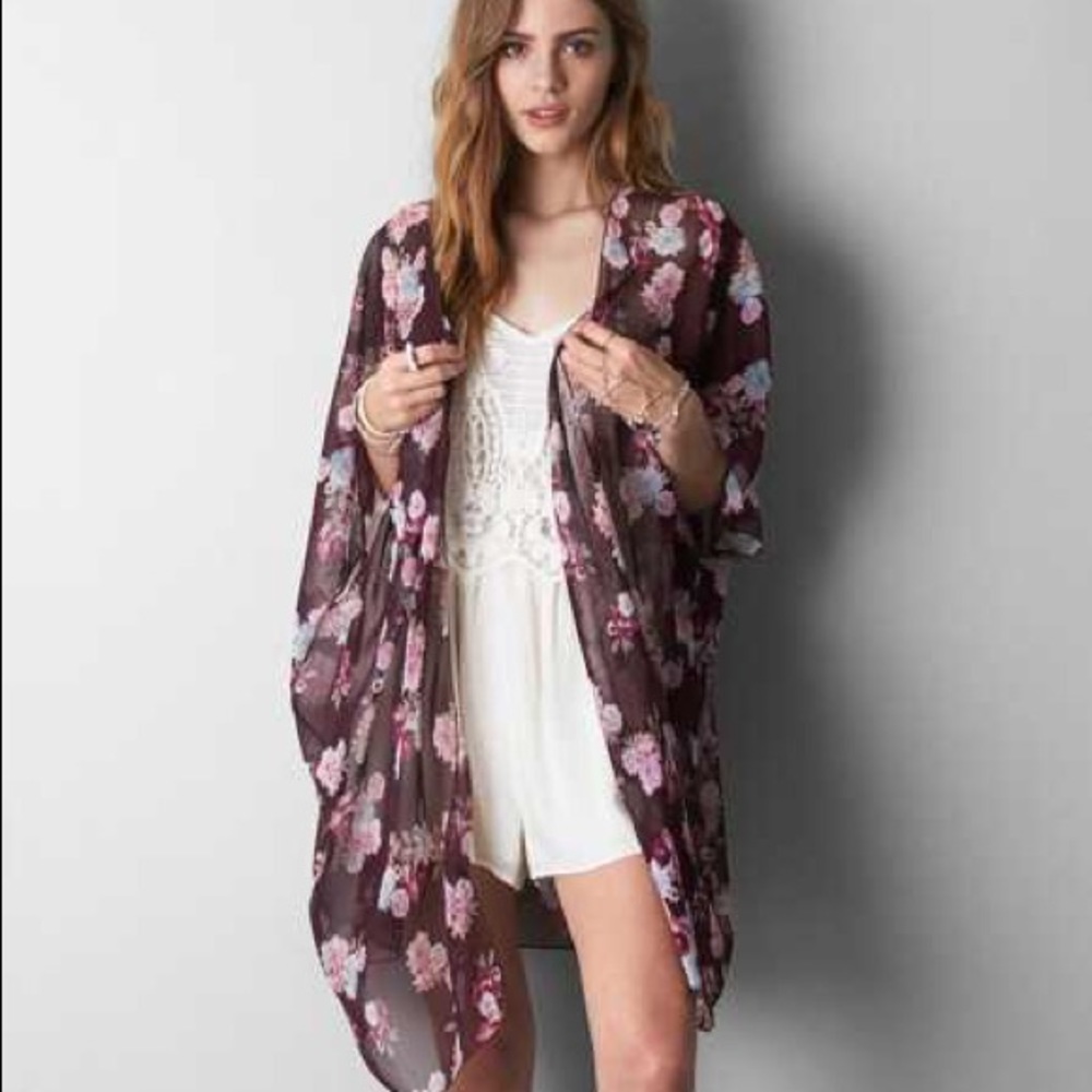 American Eagle Cream Kimono