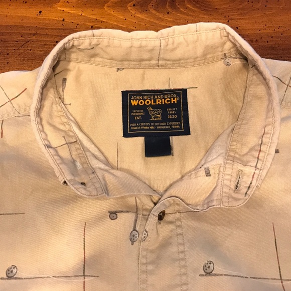 Vintage Woolrich Men's Button Down - Picture 3 of 7